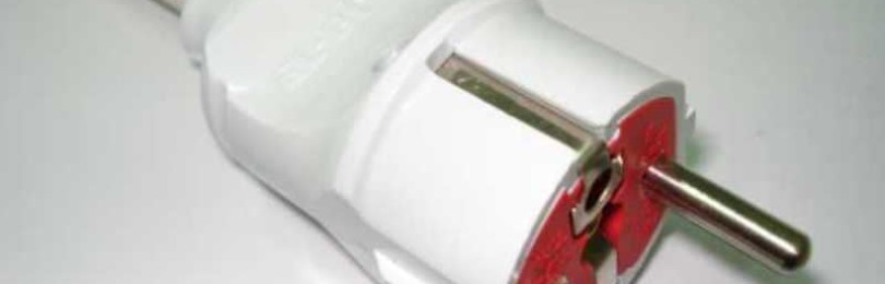 Как сами да смените щепсела на пералня