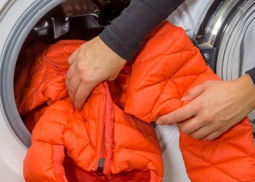 Как да перете пухено яке в пералня: на какъв режим, с прах или гел
