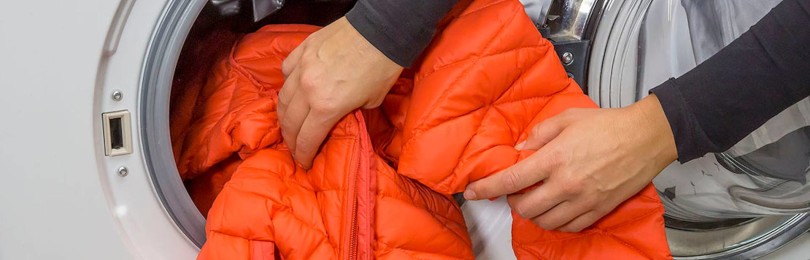 Как да перете пухено яке в пералня: на какъв режим, с прах или гел