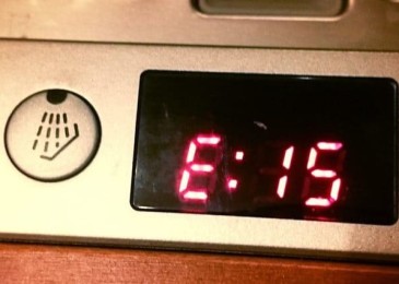 Как да коригирате грешка E15 на съдомиялна машина Siemens