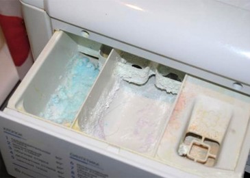 След пране в пералня прахът остава в отделението за прах