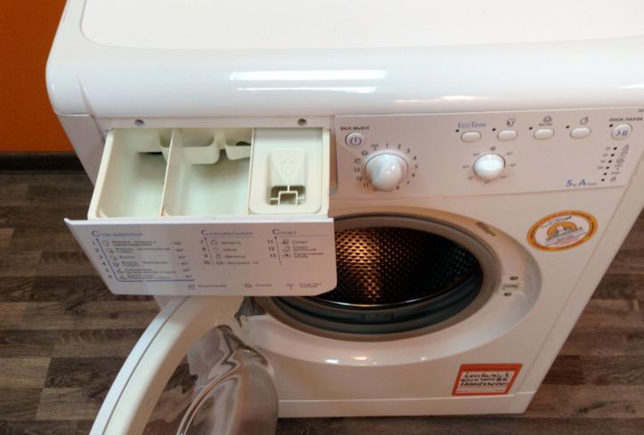 Прахоприемник Indesit IWSB 5085