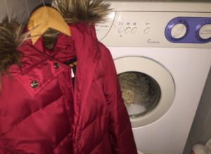 Как да перете пухено яке в пералня