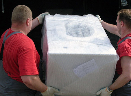 Машина в опаковка