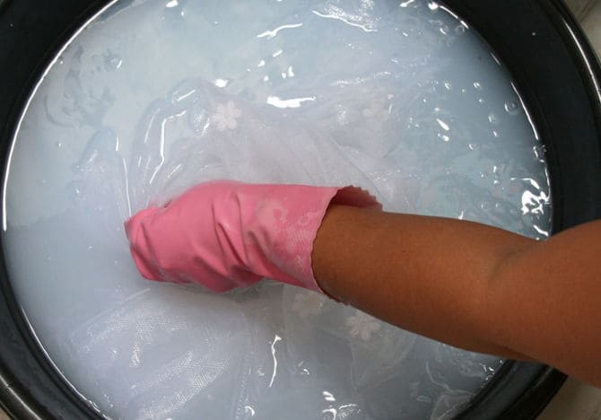 Ръчно пране на завеси