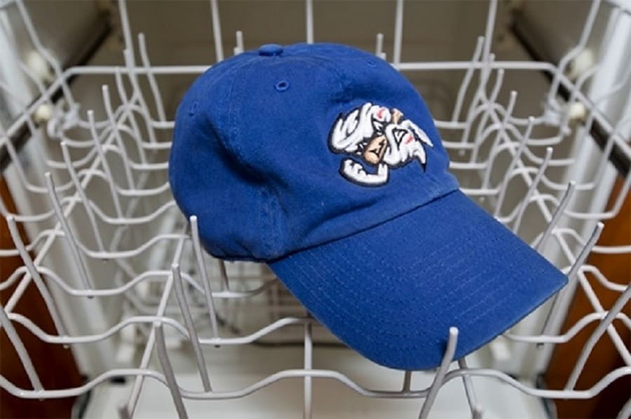 Измиване на капачка в съдомиялна машина