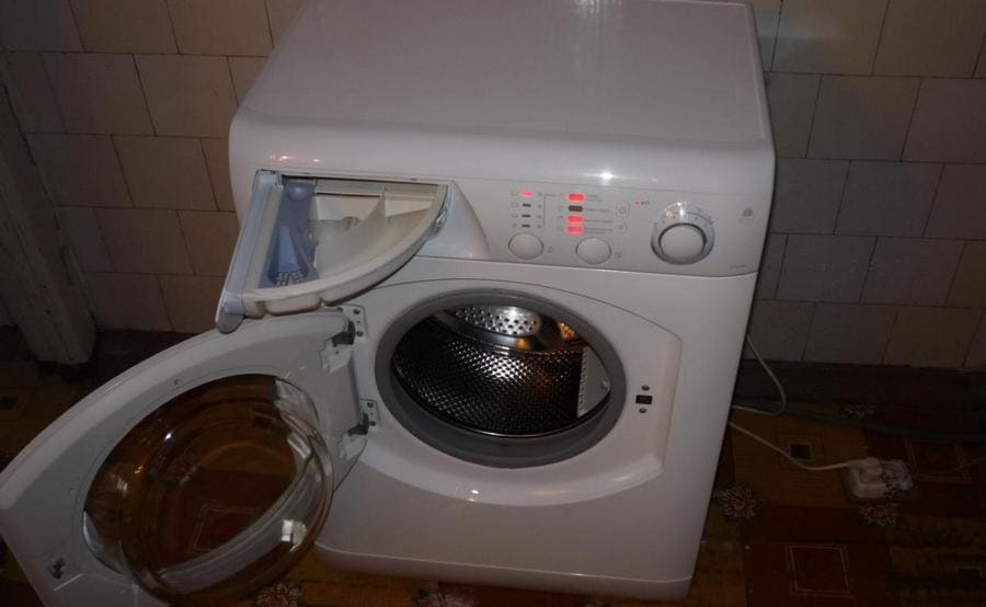 Пералня Ariston не източва вода