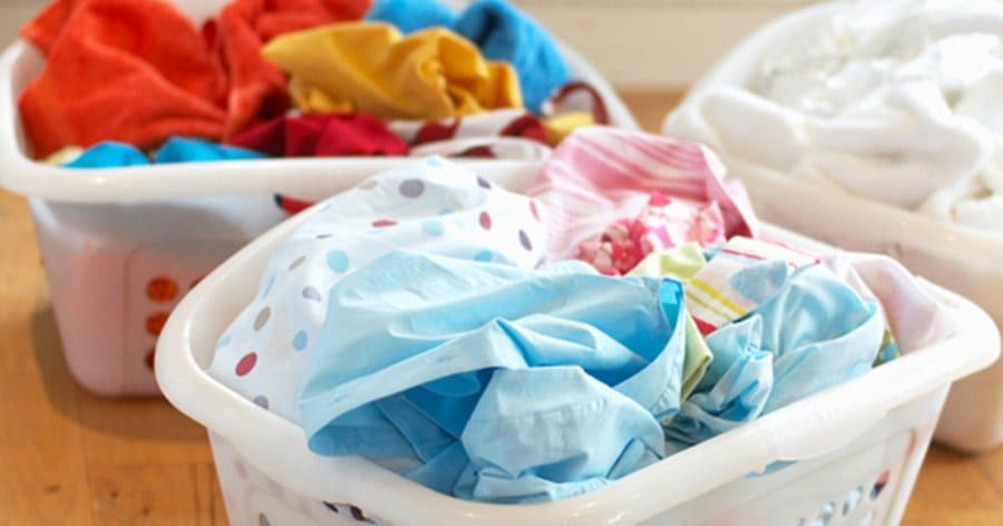 Сортирайте нещата преди пране