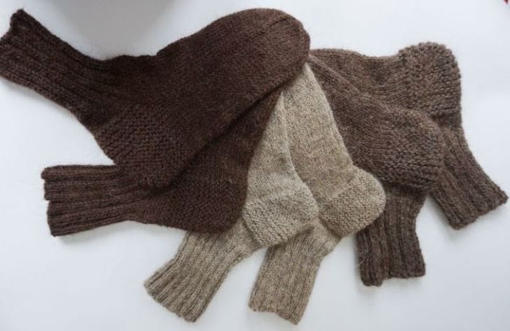 Как да перете вълнени чорапи