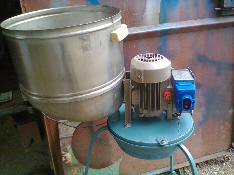 Принципът на работа на домашна зърнотрошачка