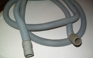 Дължина и диаметър на дренажния маркуч на пералната машина