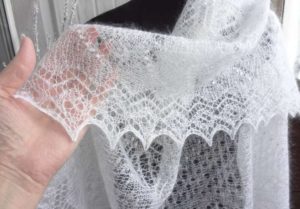 Как да перете шал у дома