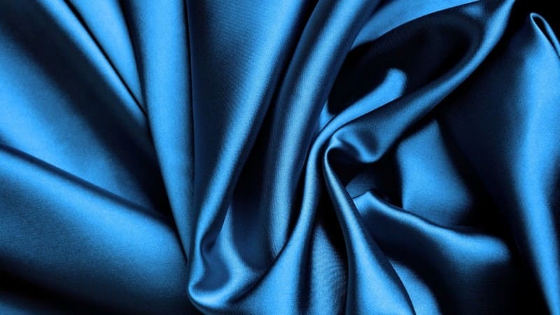 Как да премахнете петна от коприна у дома