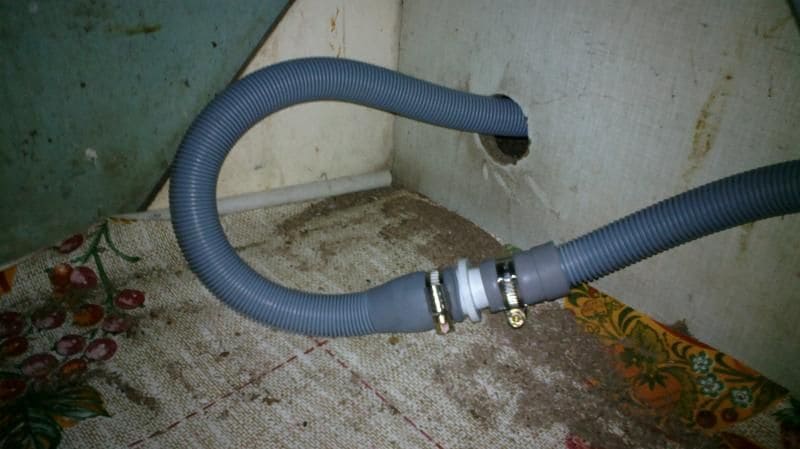 Как да скъсите маркучите на пералната машина