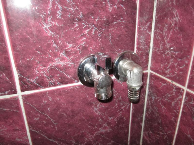 контакти за вода за пералня