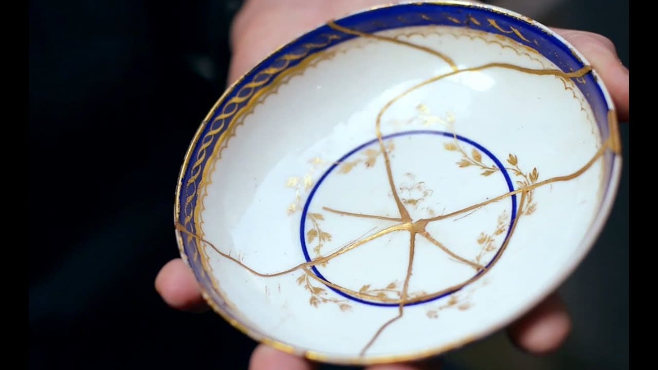 Напукани и залепени съдове