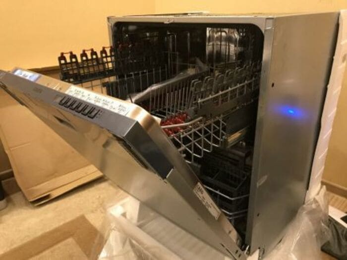 съдомиялна AEG F 97860 VI1P