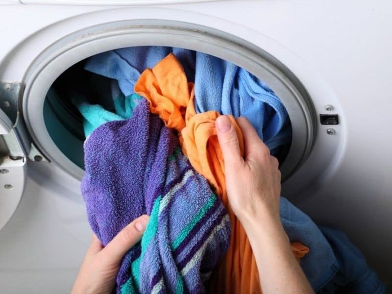 не изстисква дрехи